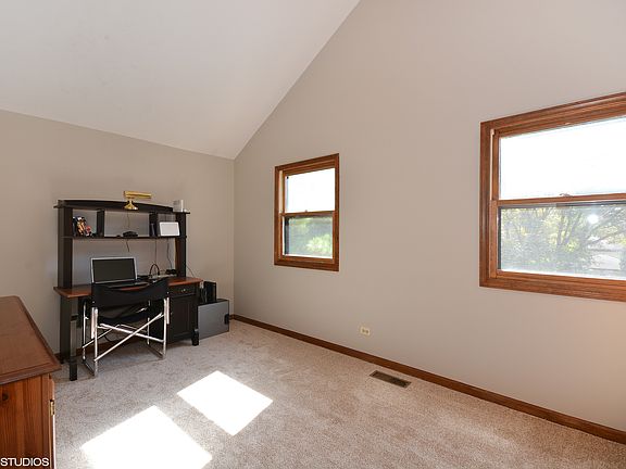 3rd Bedroom/Vaulted Ceiling