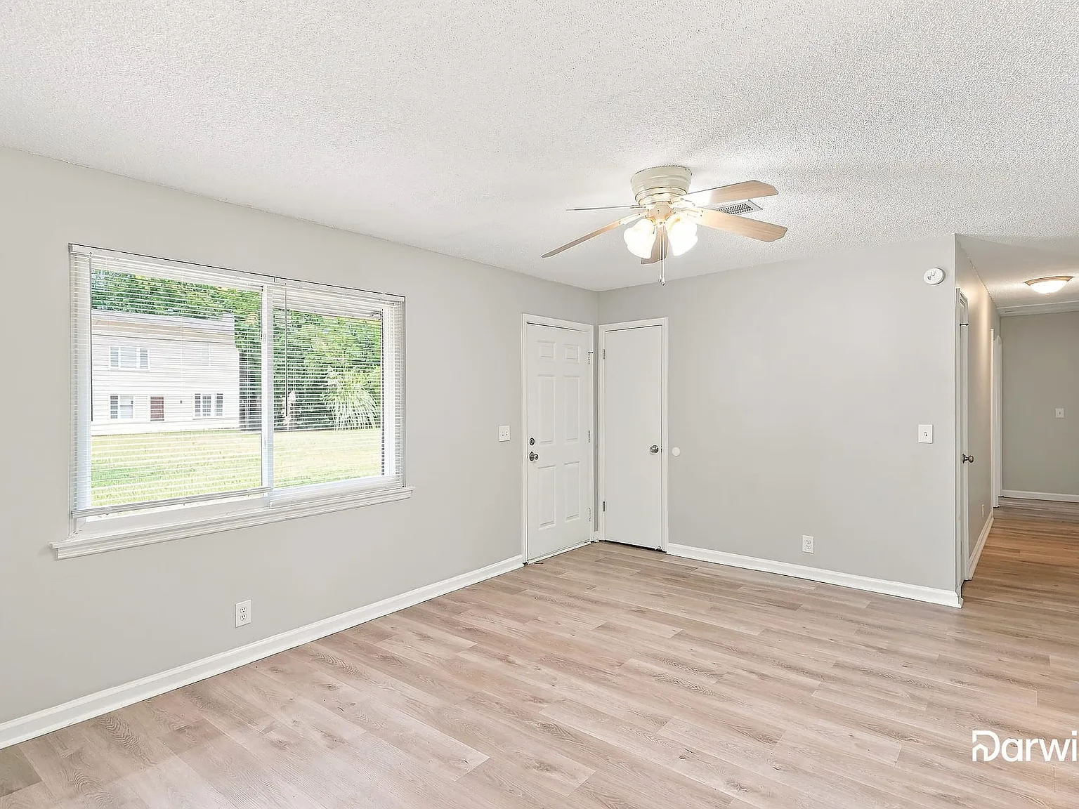 3 bed, 2.0 bath, 1125 sqft, $2,245 — Photo 4