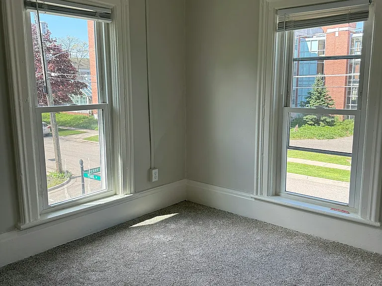 202 Park St — Photo 10