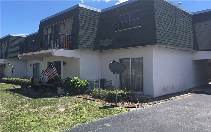 2nd image of 102 Golf Villas Ct NW #102