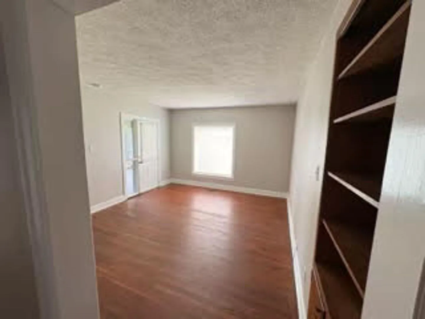 102 Clearview Dr — Photo 4