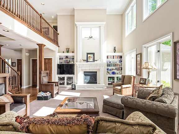 5th image of 12375 Brook Forest Cir