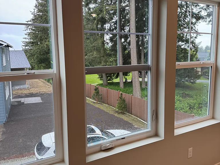 75th Dr NW — Photo 35
