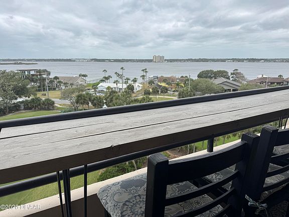 3rd image of 1 Oceans West Blvd