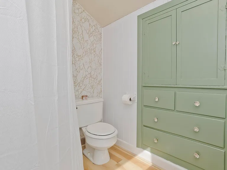 615 Newton St #2 — Photo 13