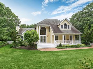 19 Deer Ridge Trl, Water Mill, NY 11976