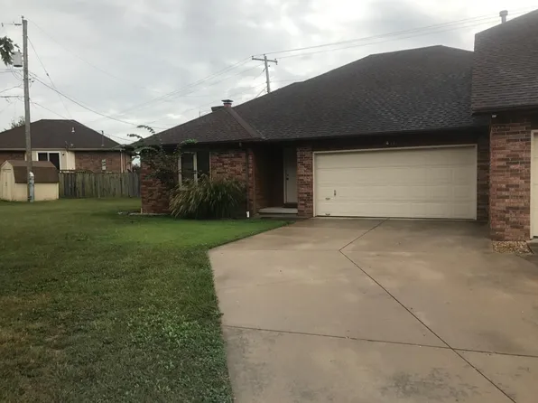 4138 S Parkhill Ct, Springfield, MO 65807