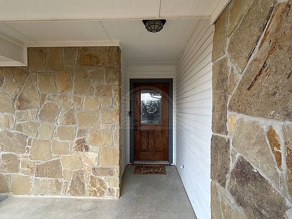 2nd image of 3414 Lucas St