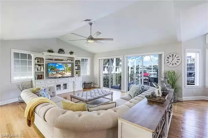 3 bed, 2.0 bath, 3484 sqft, $20,000 — Photo 4