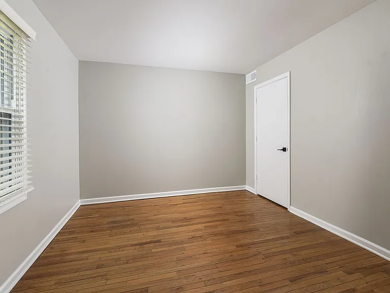 River Oaks Townhomes at Fox Chapel — Photo 21