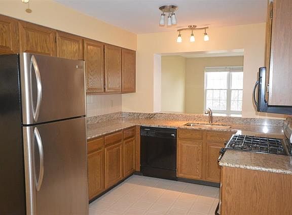 2nd image of 11944 Autumn Lakes Dr