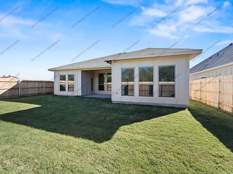 9512 Swenson Ln — Photo 29