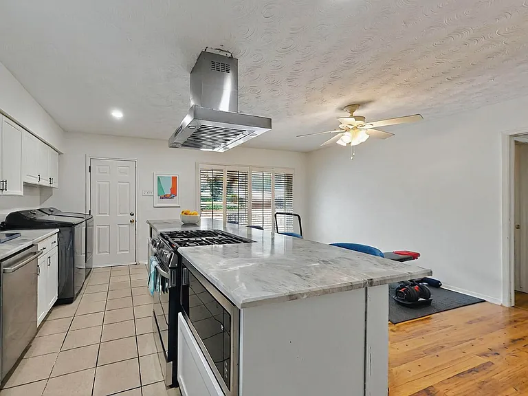 7305 Lehigh Dr — Photo 10