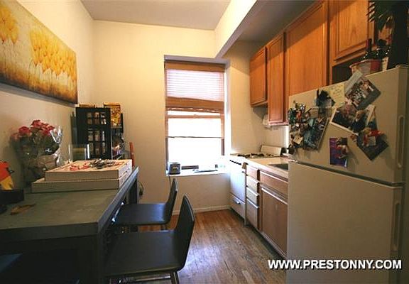 5th image of 172 Prince St APT 5D