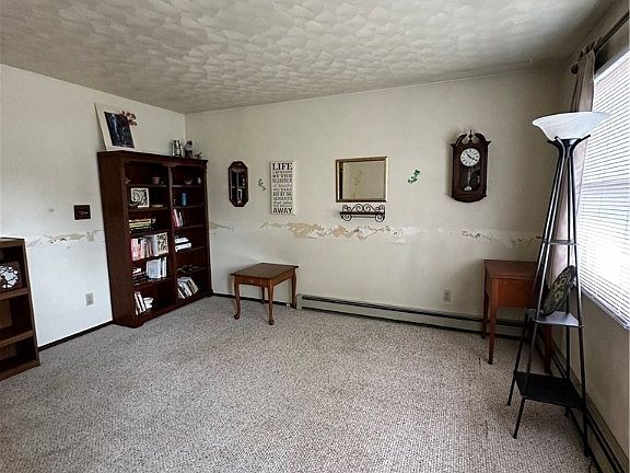 5th image of 76 Bernwood Dr