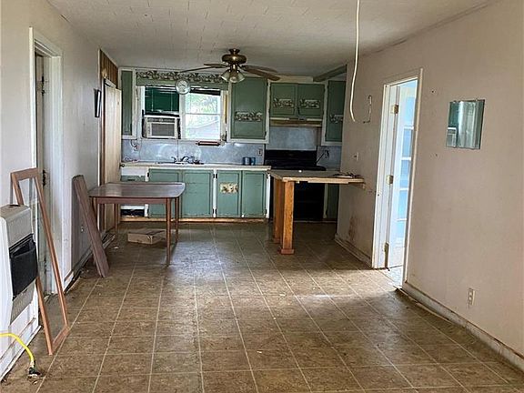 4th image of 657 Lemoine Ln