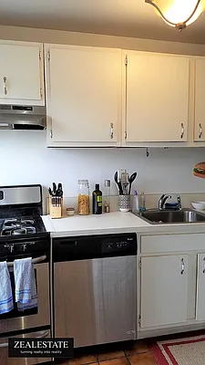 Rented by ZealEstate Group Inc | media 8