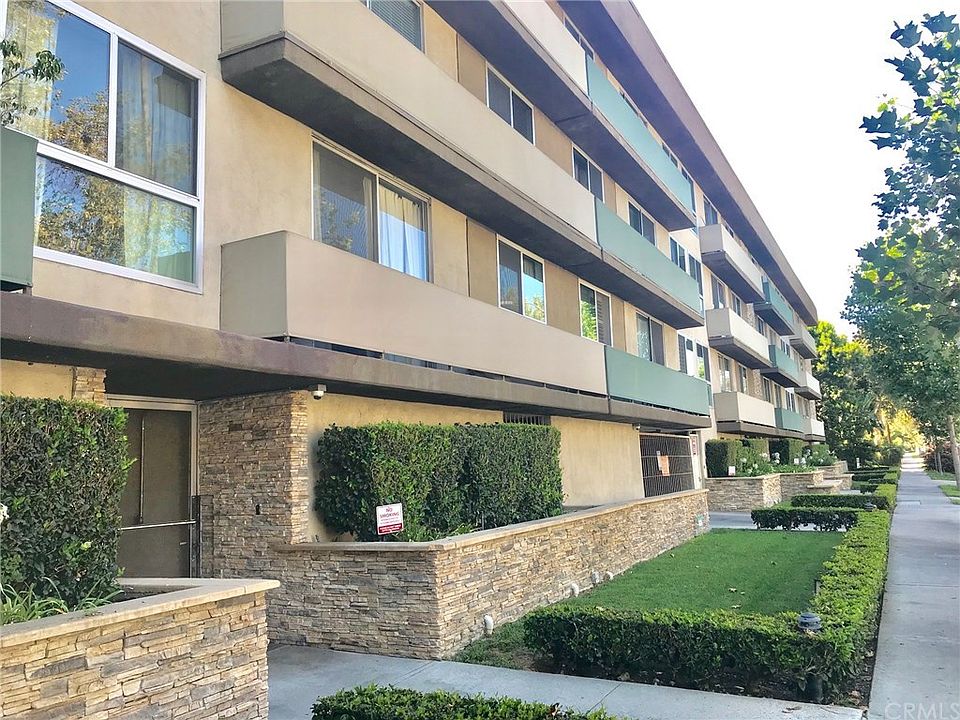 2nd image of 525 N Sycamore Ave APT 430
