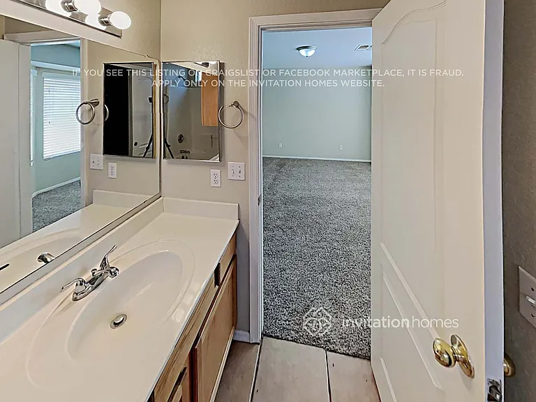 965 W 15th Ave — Photo 14