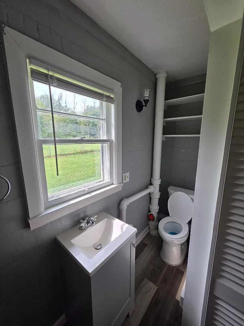 4066 Greenwich Rd - Unit 5 — Photo 3
