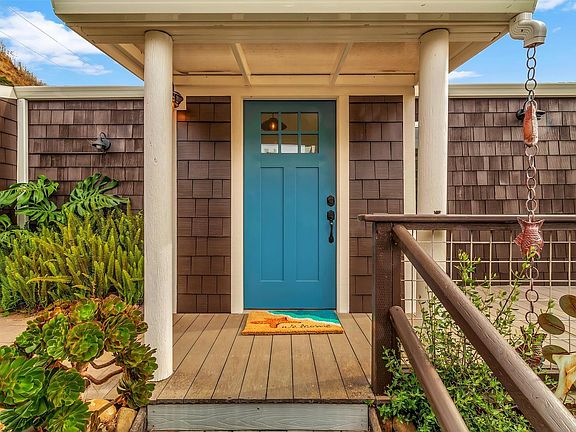 5th image of 7 Sandy Beach Road