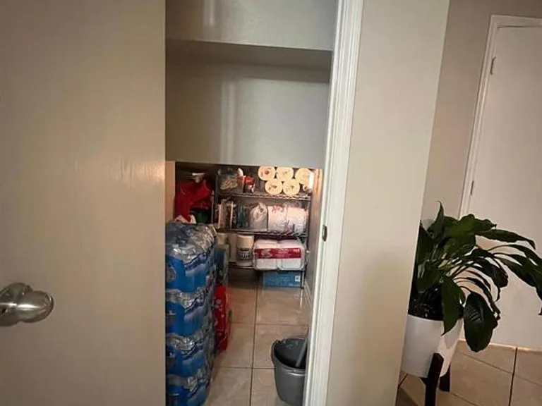 18710 Sandelford Dr — Photo 10