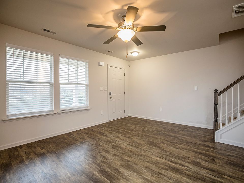 Photos of layout in similar unit. Overall finishes and fixtures may vary by home.