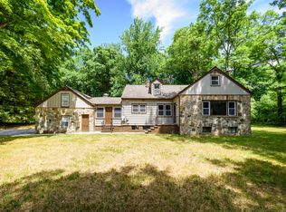 2 Geneva Rd, Norwalk, CT 06850