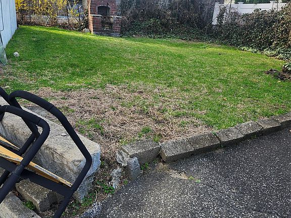 2nd image of 129 Hillside Avenue