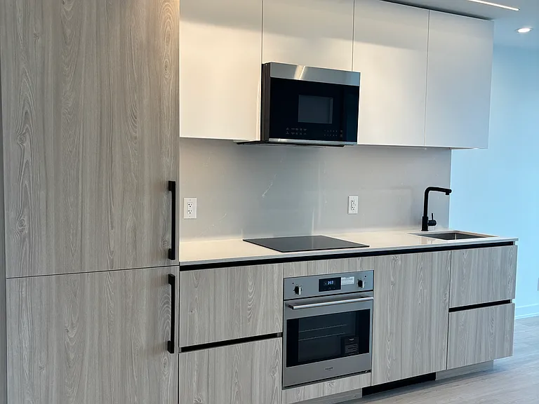 699 Sheppard Ave E #601 — Photo 7