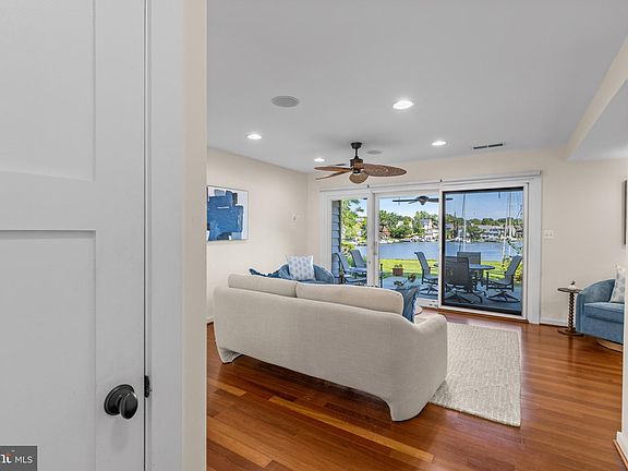4th image of 1 President Point Dr APT A1