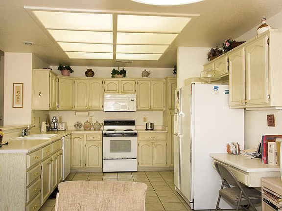 4th image of 8206 E Navarro Ave