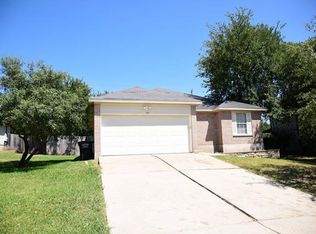 175 Oak River Dr, Cedar Creek, TX 78612