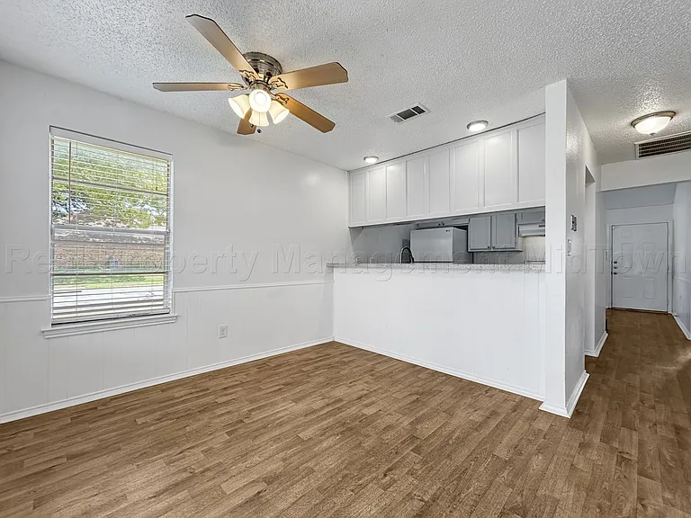 536 Guerin Dr #534 — Photo 3