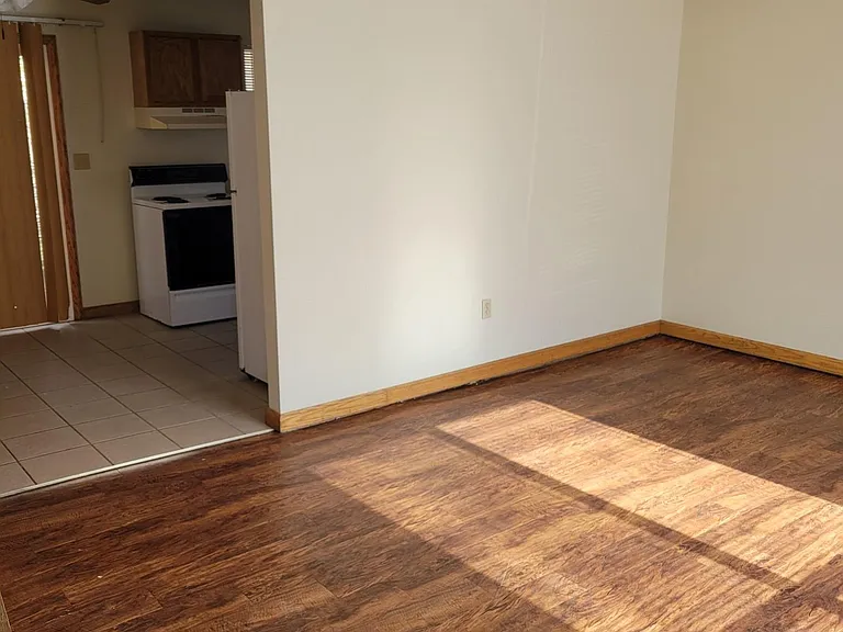 1213 Middletown Rd #3 — Photo 3