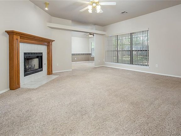 5th image of 1725 Hazelwood Dr