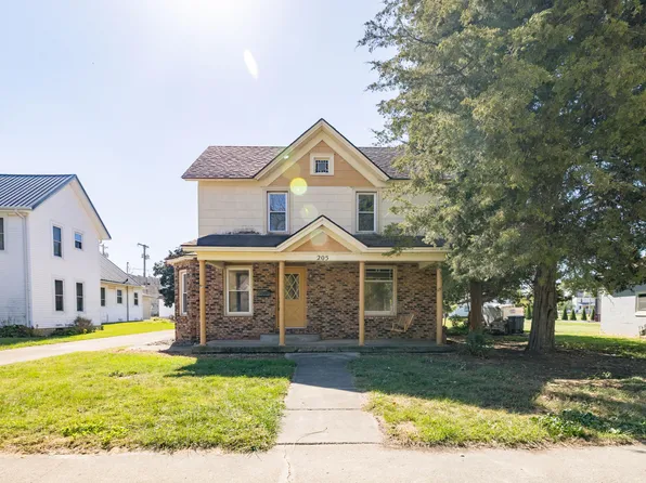 205 E Dunlap St, Kentland, IN 47951