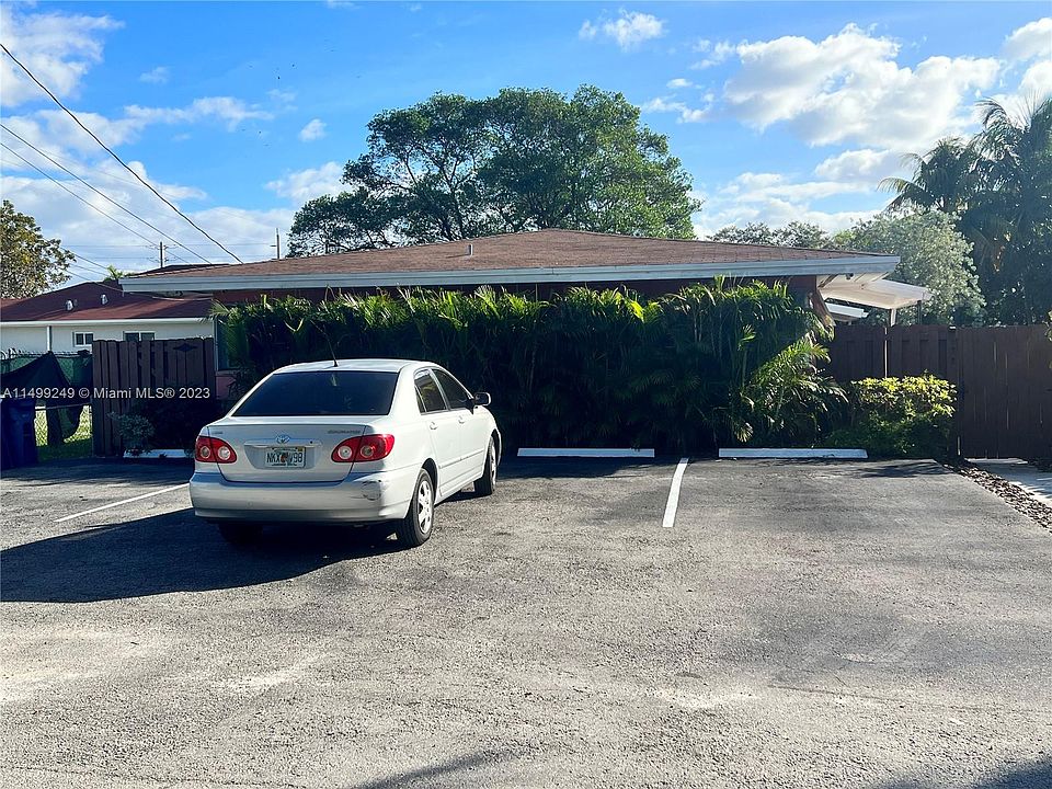 1st image of 128 NW 5th Ave #1-2
