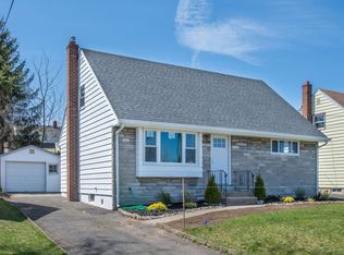 431 Washington Ave, Rutherford, NJ 07070