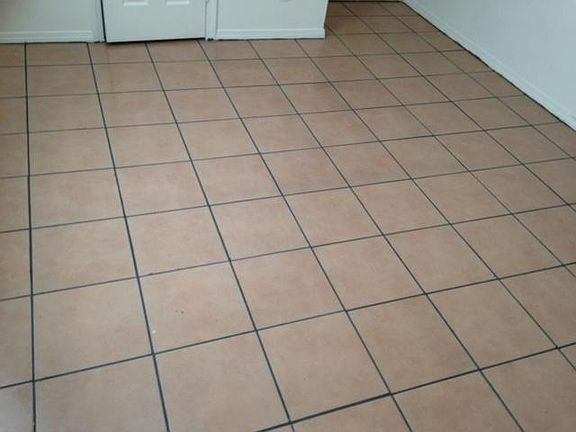 2nd image of 7619 Windsor Oaks