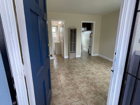 5th image of 6518 1/2 E Olympic Blvd