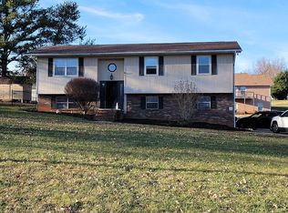 564 Valley View St, Seymour, TN 37865