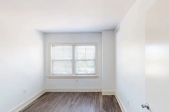 Clyde Manor — Photo 155