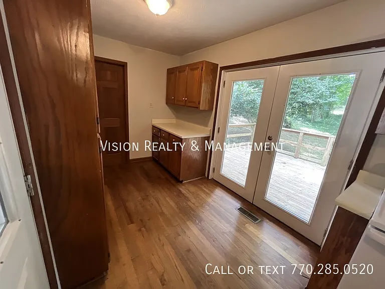 55 S Greenwood Dr — Photo 42