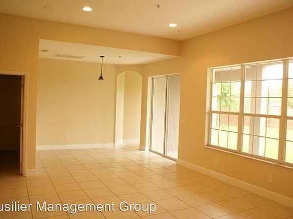 4th image of 10203 Kristen Park Dr
