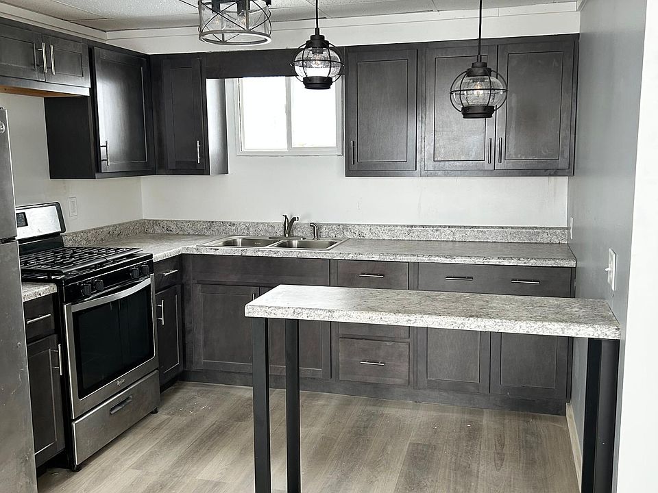 1st image of 6 S Main St NE #3
