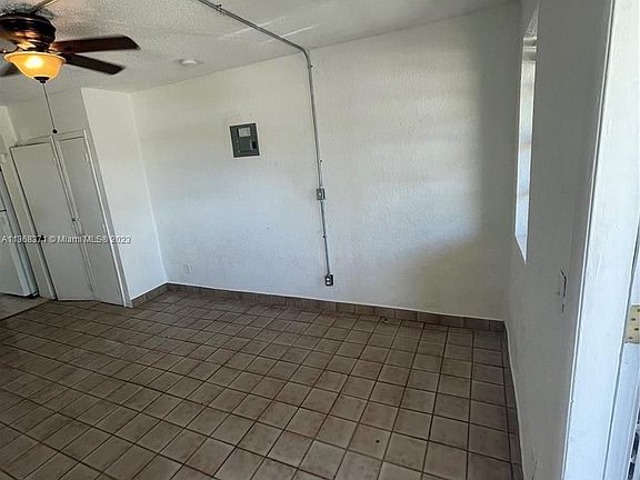 3rd image of 5738 Garfield St #C