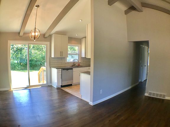 5th image of 8701 W 90th St