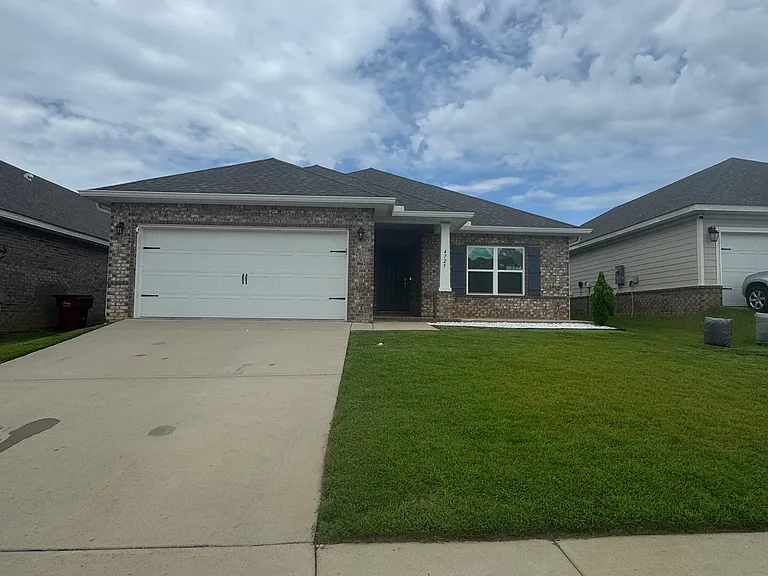 4725 Majestic Palm St — Photo 1