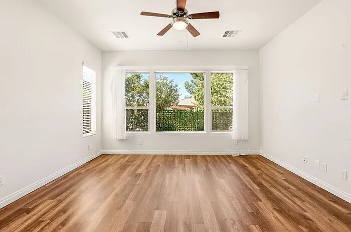 1589 E Vesper Trl — Photo 30